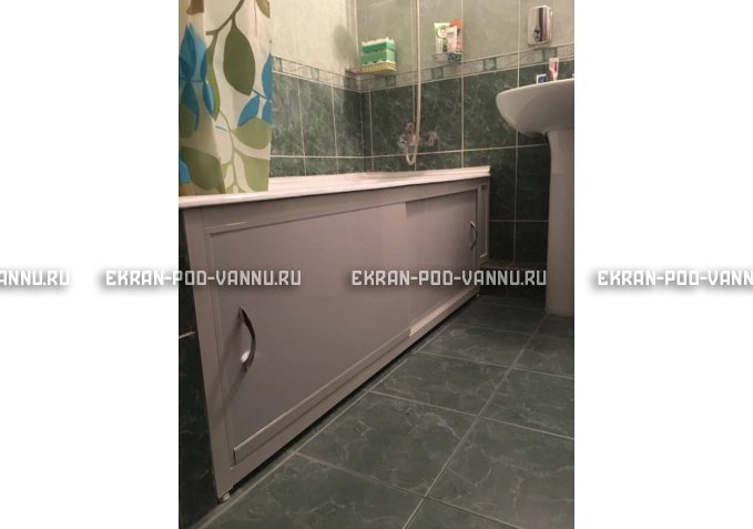 Экран  EUROPLEX Роликс белый с вставкой – купить по цене 10400 руб. в интернет-магазине в городе Киров картинка 2